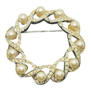 Pell signed vintage silver tone faux pearl round wreath brooch pin rhinestones